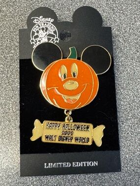 2002 Disney Halloween pin